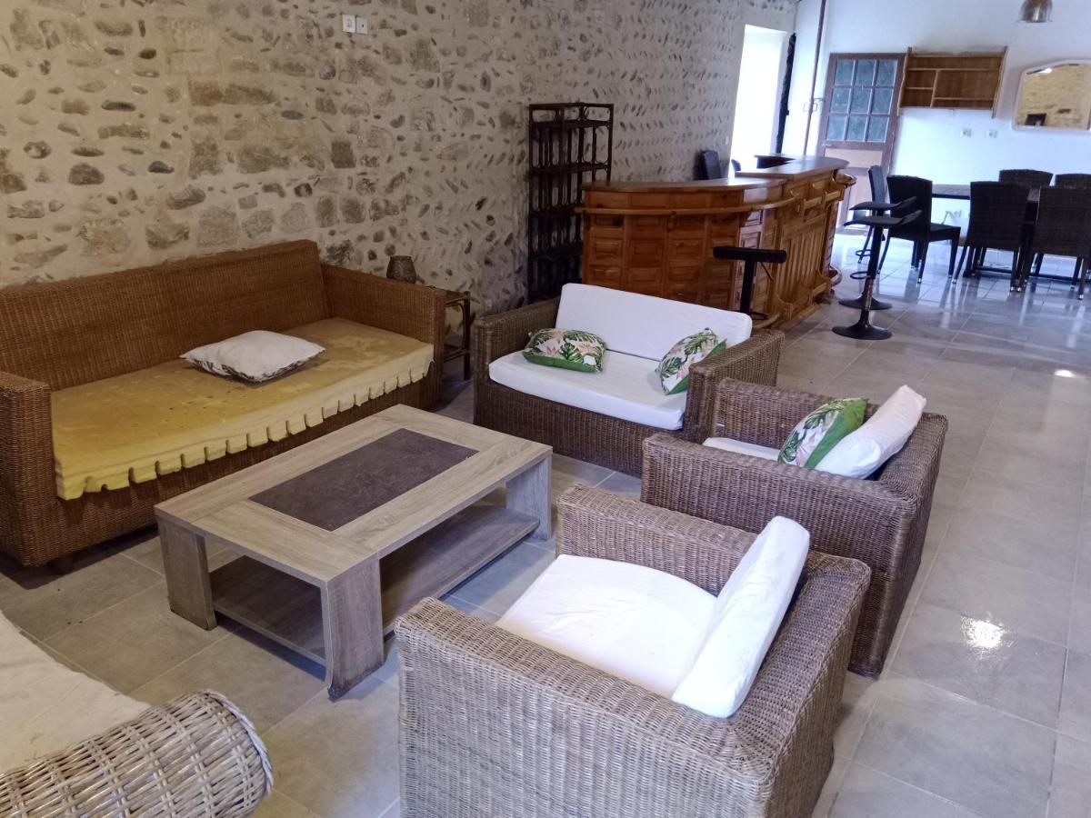 Gite De 6 A 14 Pers Avec Piscine-Jacuzzi- Salle Des Fetes Bastanes Exterior photo