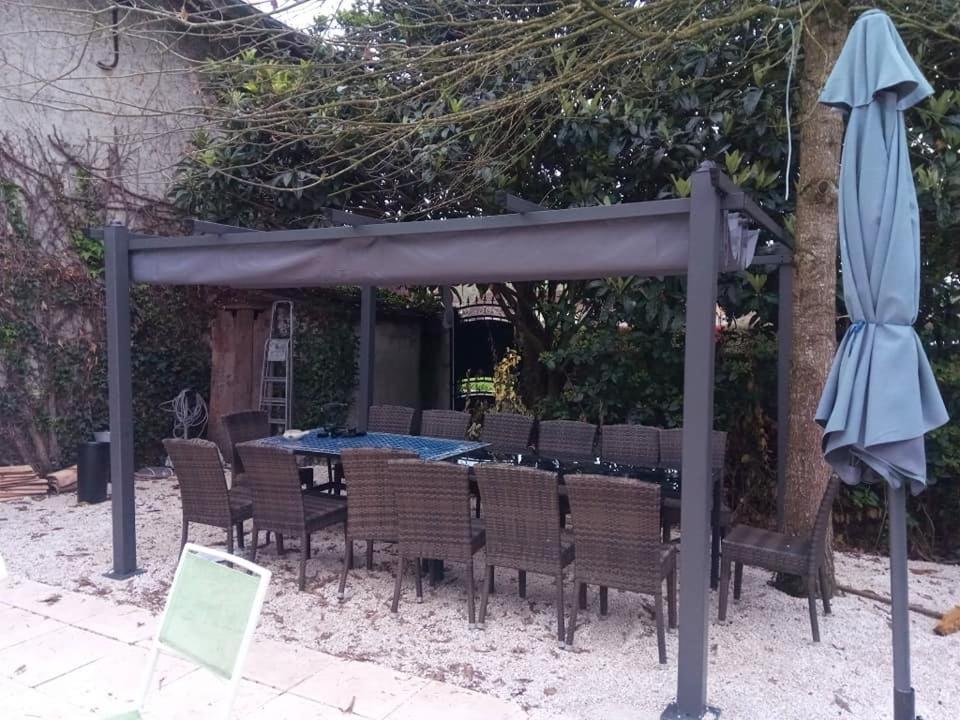 Gite De 6 A 14 Pers Avec Piscine-Jacuzzi- Salle Des Fetes Bastanes Exterior photo
