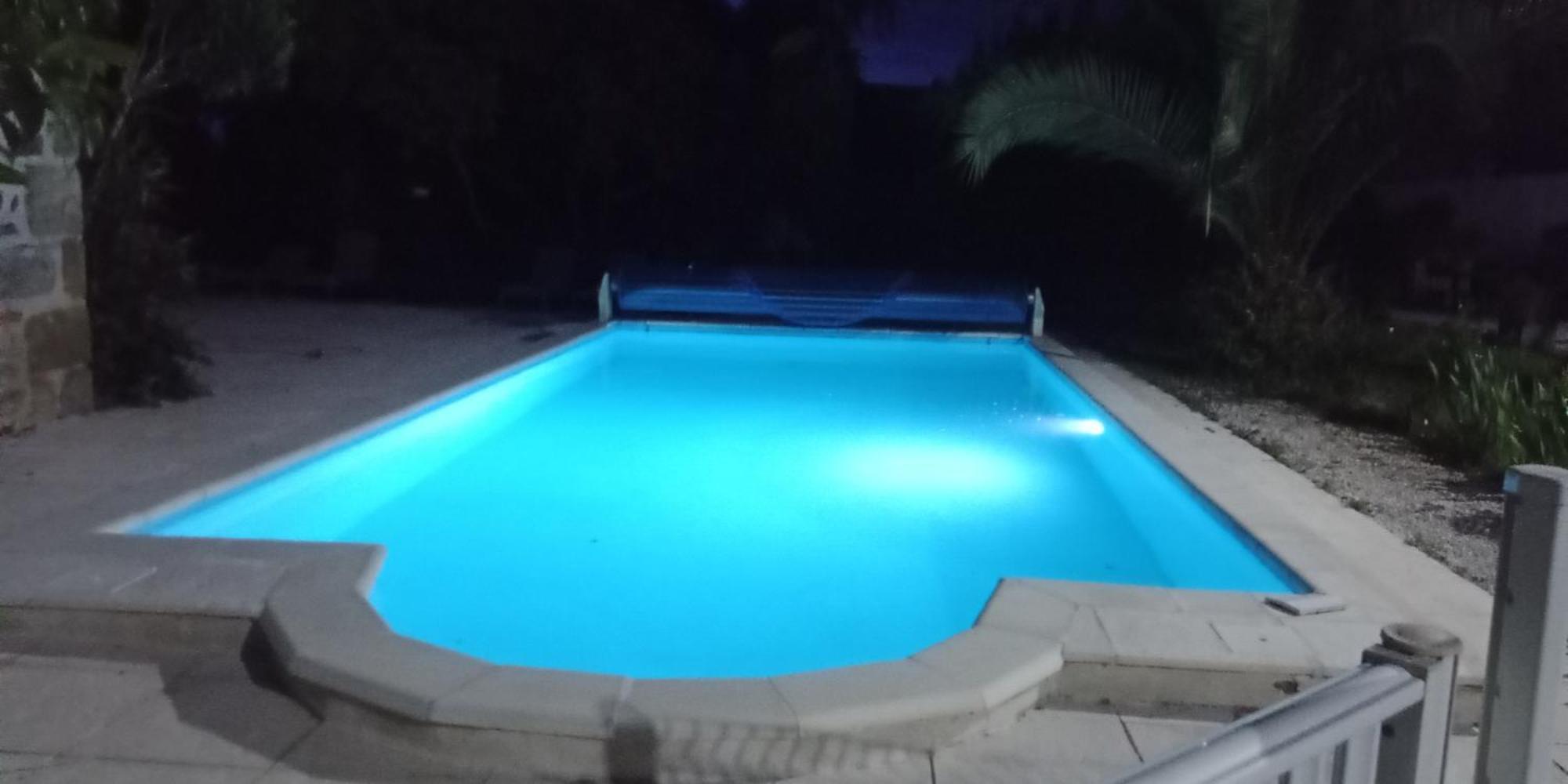 Gite De 6 A 14 Pers Avec Piscine-Jacuzzi- Salle Des Fetes Bastanes Exterior photo